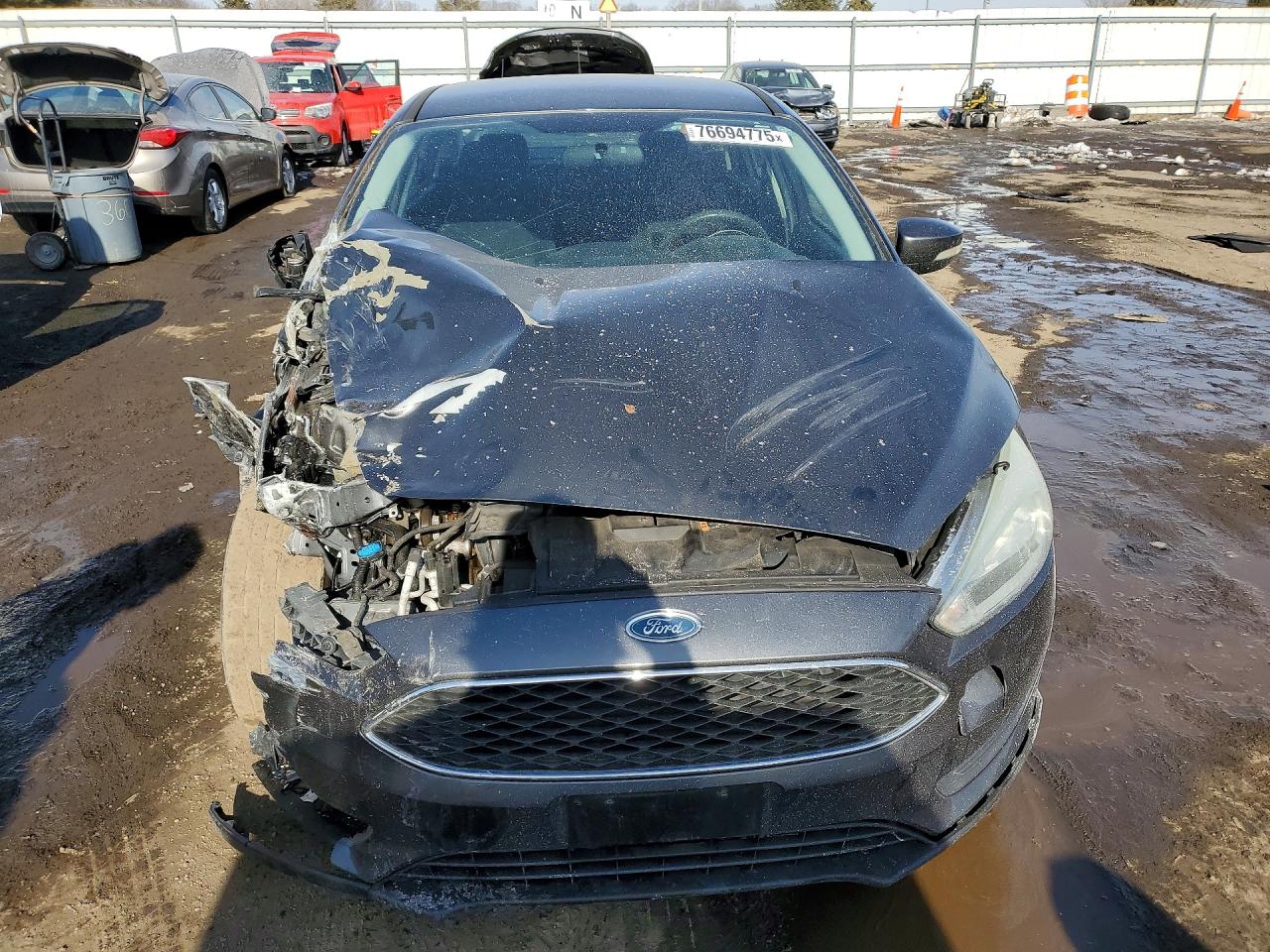 2015 FORD FOCUS SE photo 5