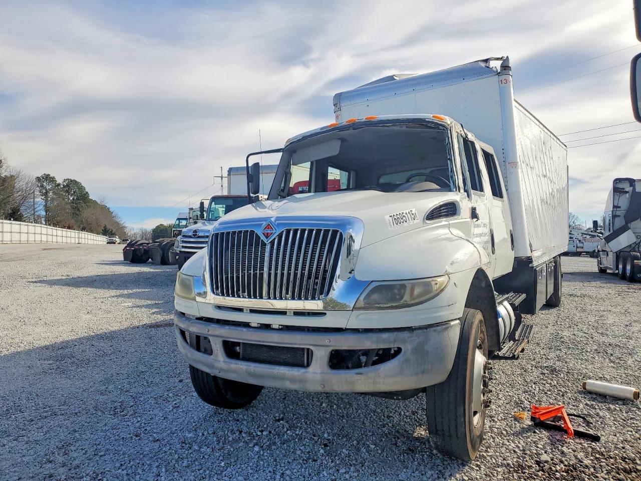 2017 INTERNATIONAL MA025 BOX TRUCK photo 2