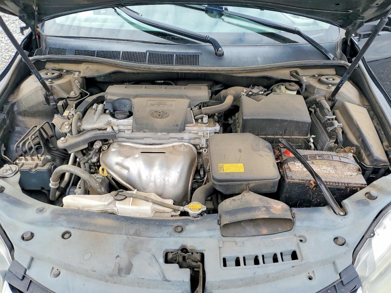 2015 TOYOTA CAMRY SE photo 21