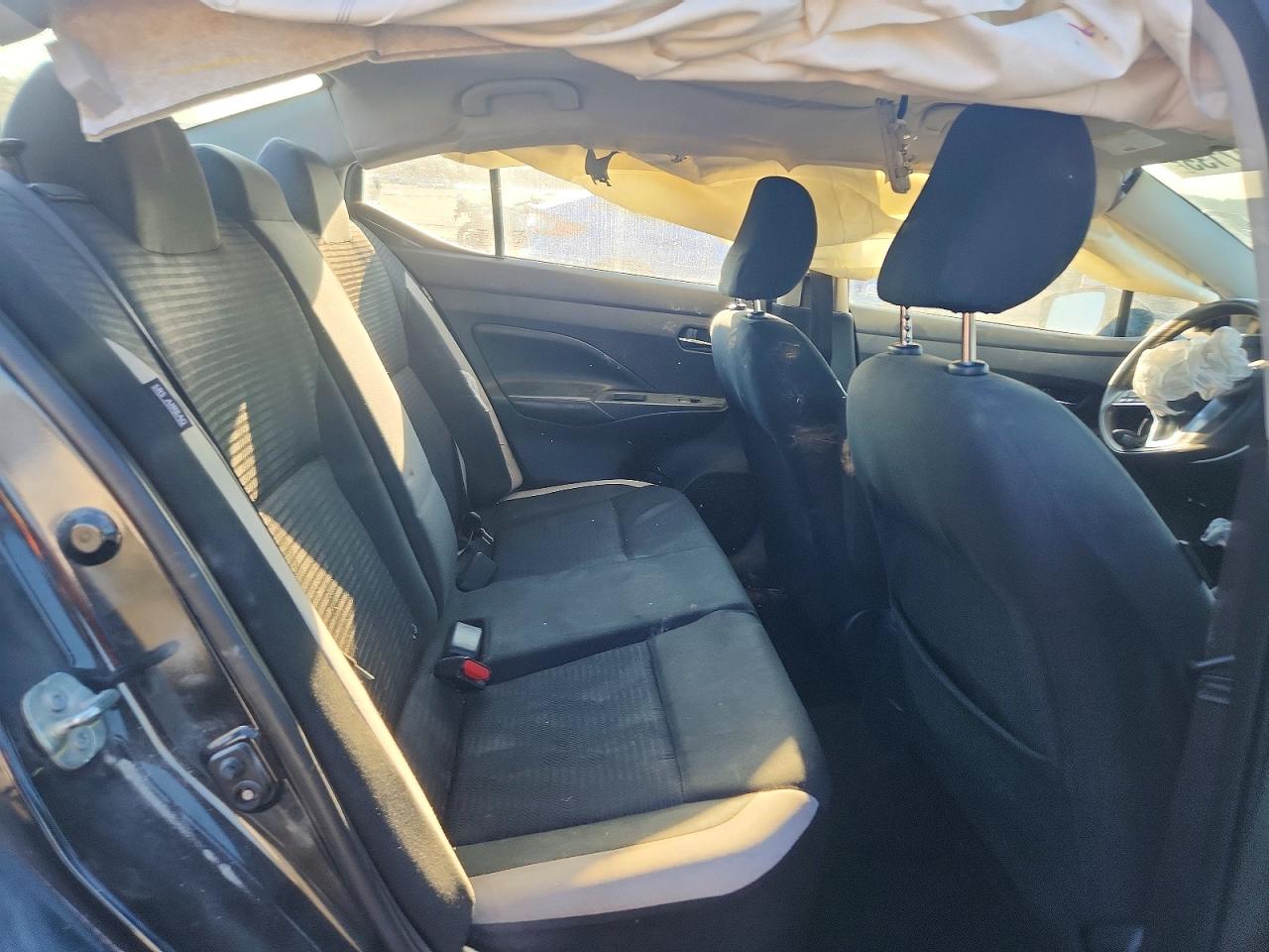 2020 NISSAN VERSA SV photo 19