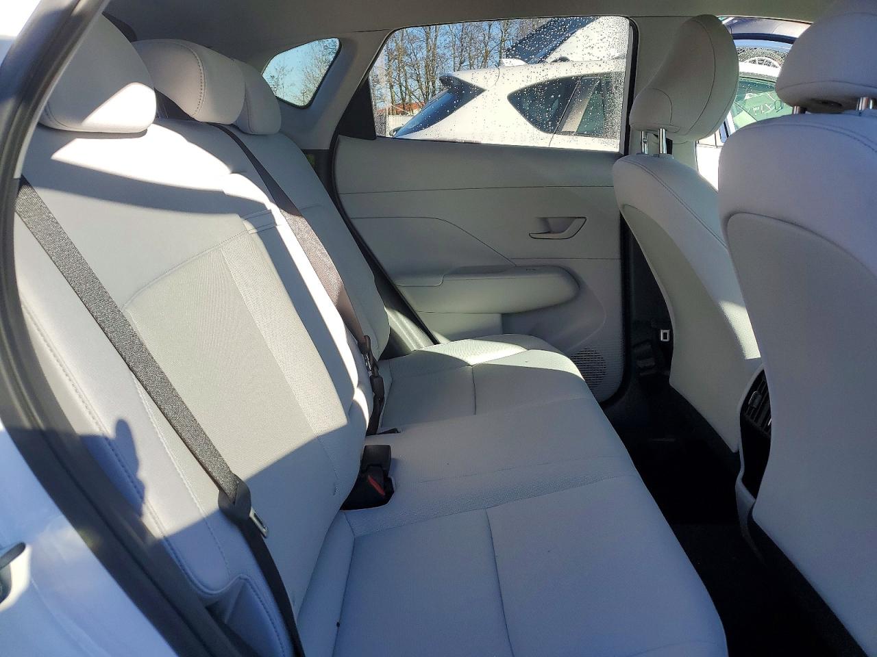 2024 HYUNDAI KONA SEL photo 28