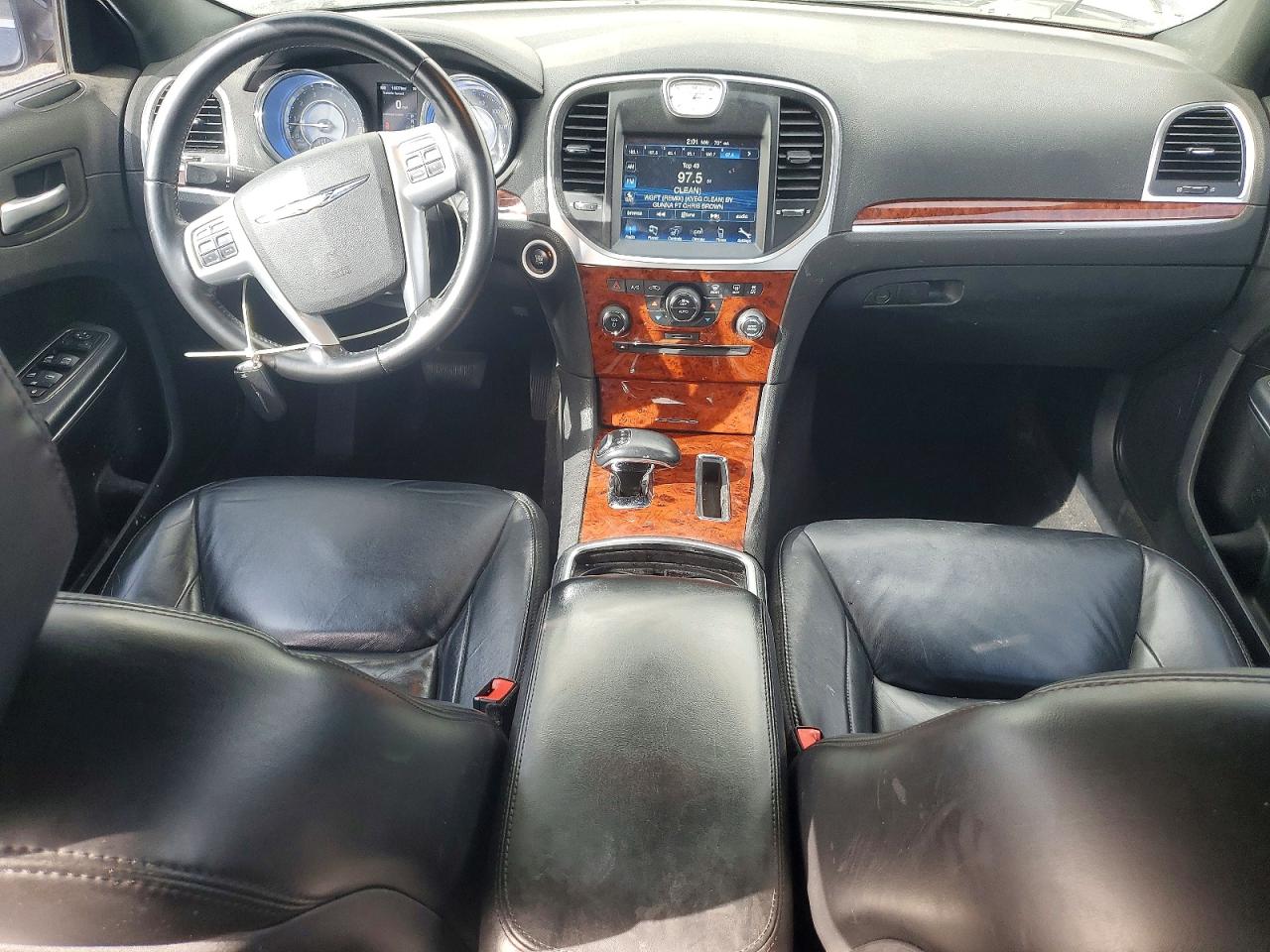 2014 CHRYSLER 300 photo 15