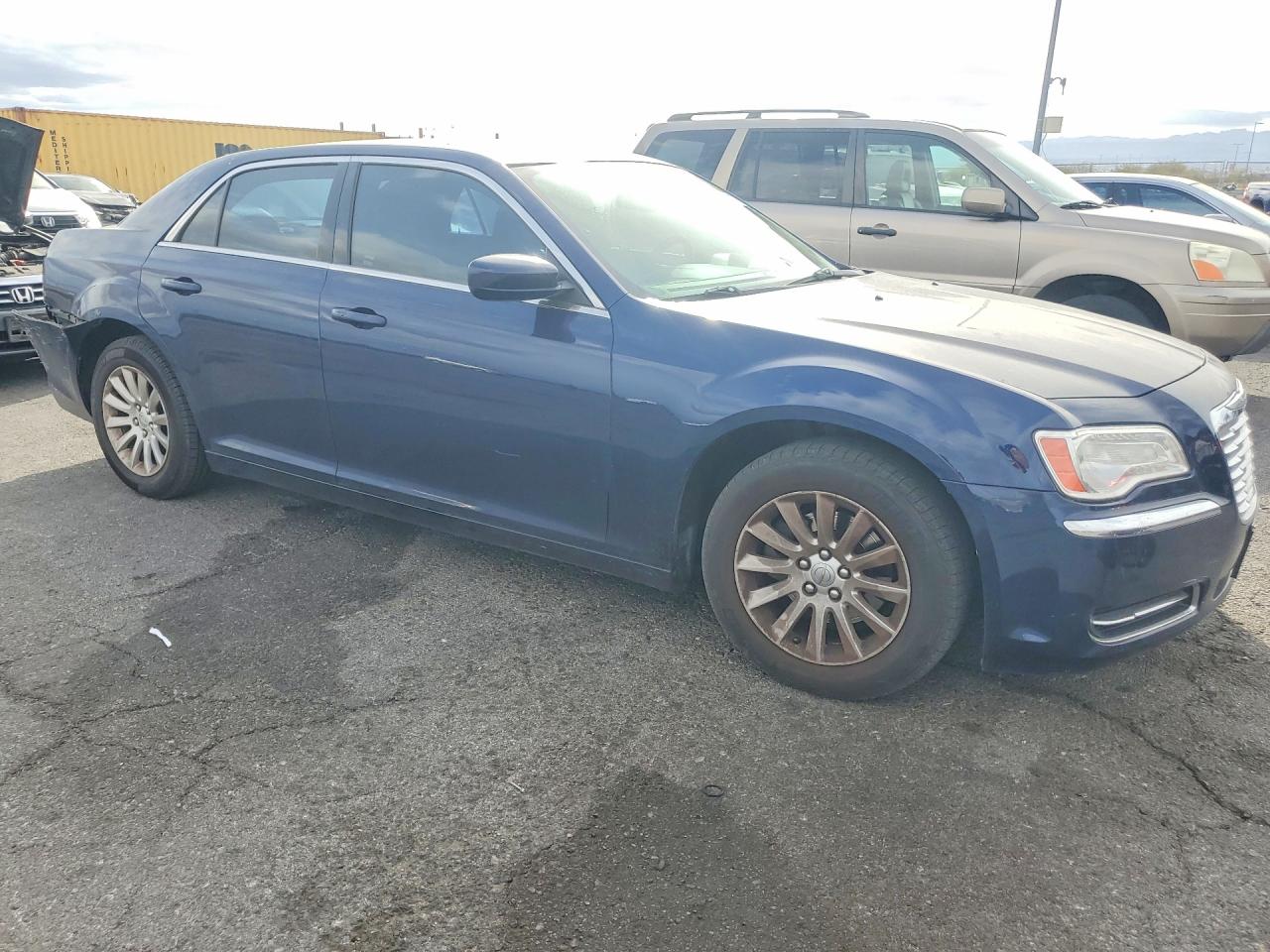 2014 CHRYSLER 300 photo 7