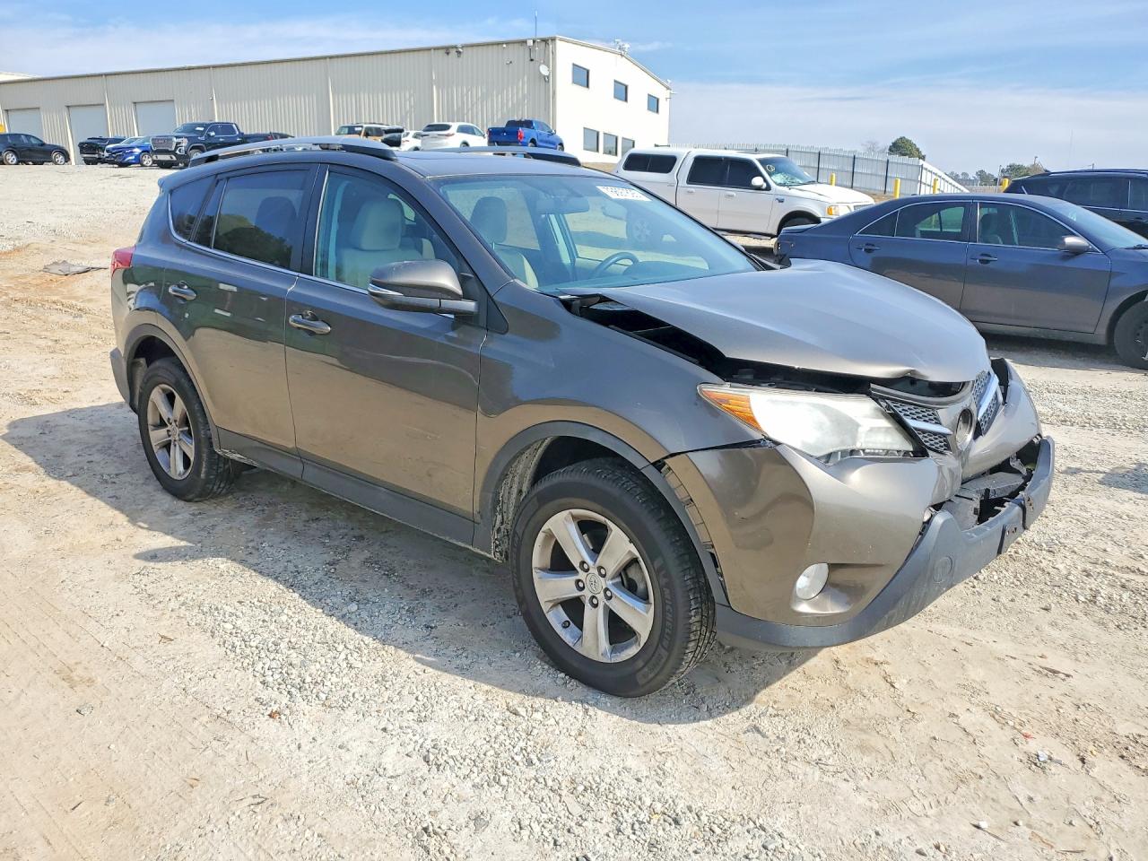 2013 TOYOTA RAV4 XLE photo 4