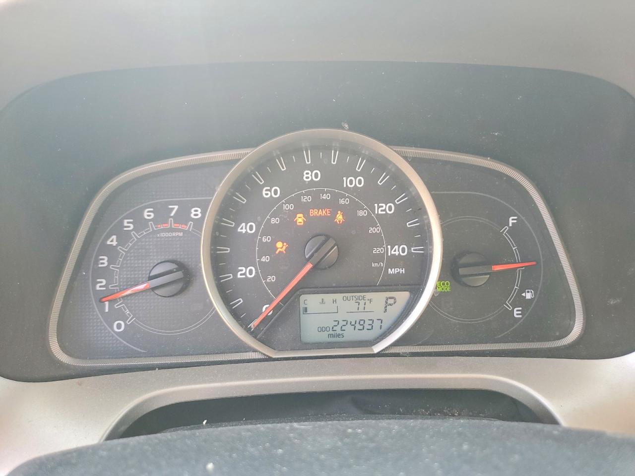 2013 TOYOTA RAV4 XLE photo 9