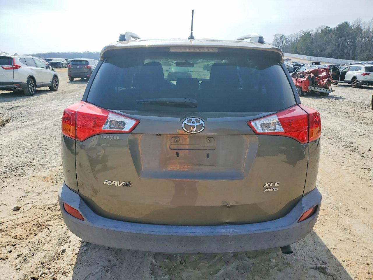 2013 TOYOTA RAV4 XLE photo 6