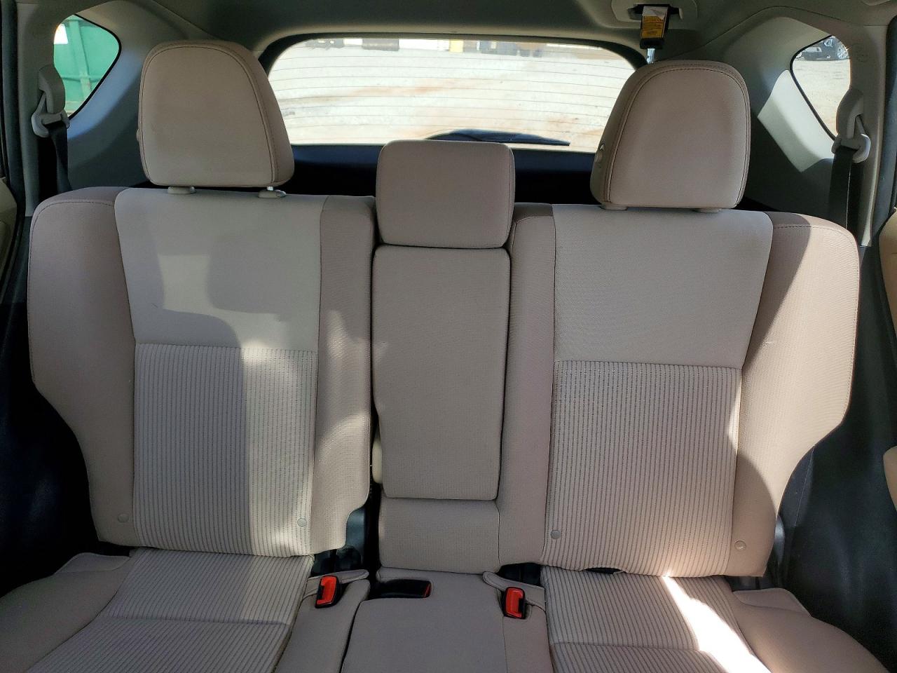 2013 TOYOTA RAV4 XLE photo 10