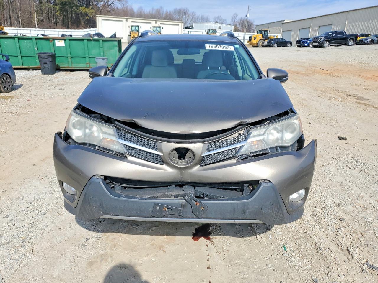 2013 TOYOTA RAV4 XLE photo 5