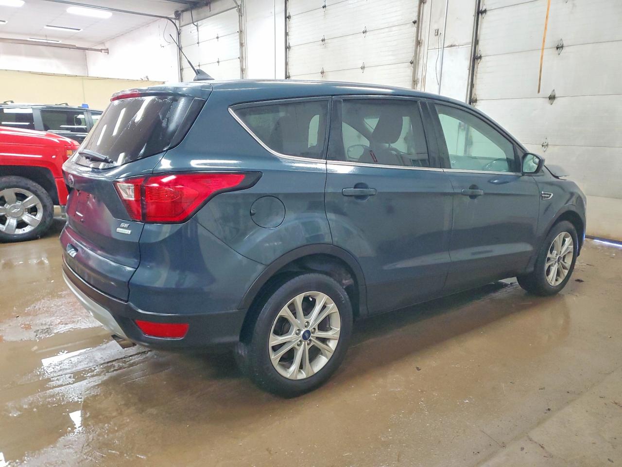 2019 FORD ESCAPE SE photo 3