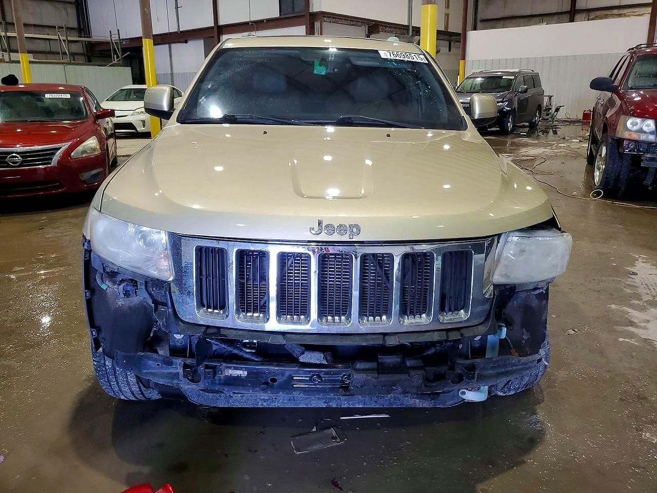 2011 JEEP GRAND CHEROKEE LAREDO photo 9