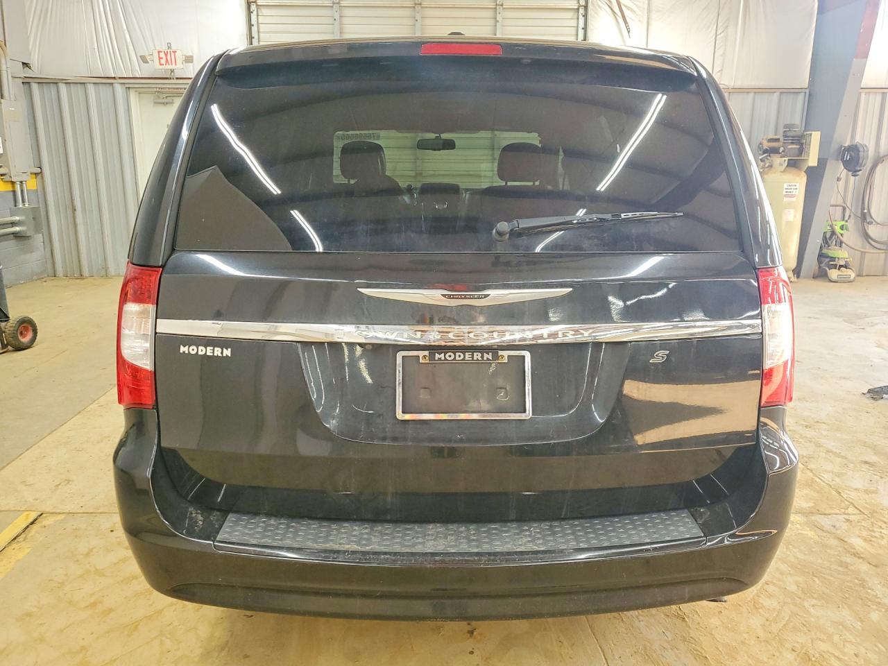2015 CHRYSLER TOWN & COUNTRY S photo 11