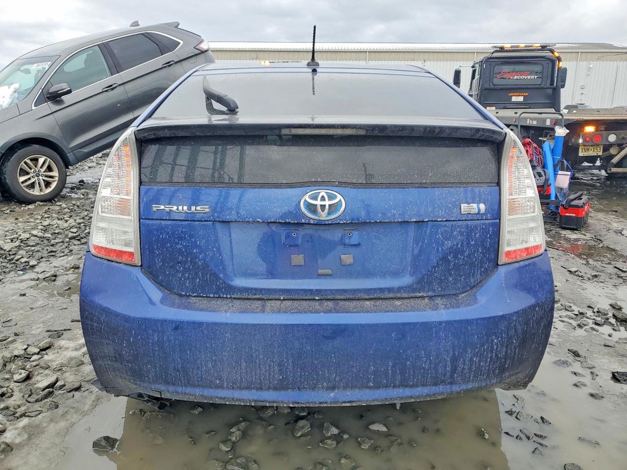 2010 TOYOTA PRIUS photo 6
