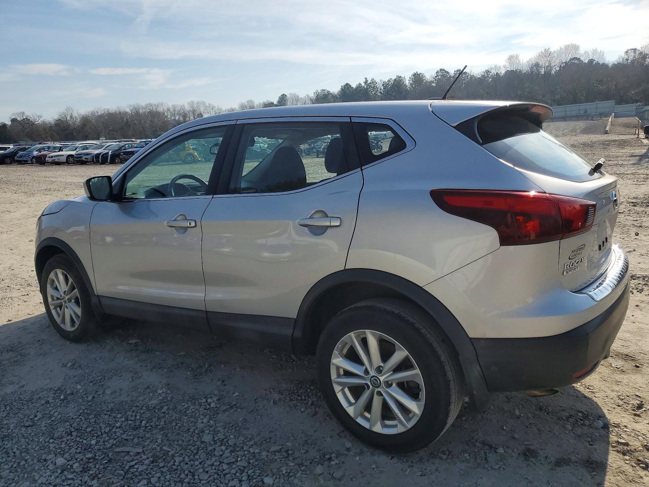 2019 NISSAN ROGUE SPORT S photo 2
