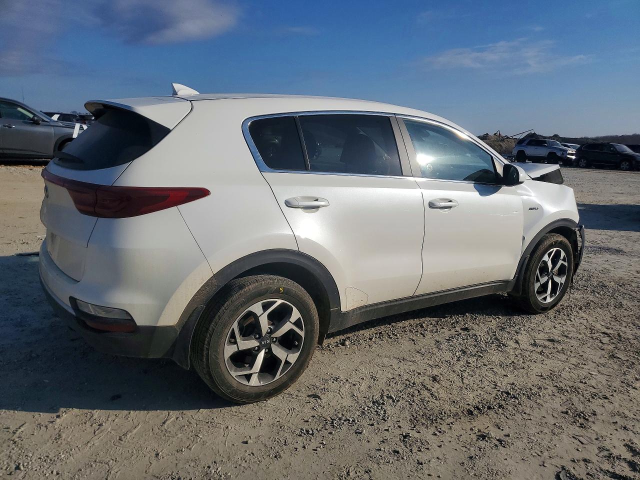 2021 KIA SPORTAGE LX photo 3
