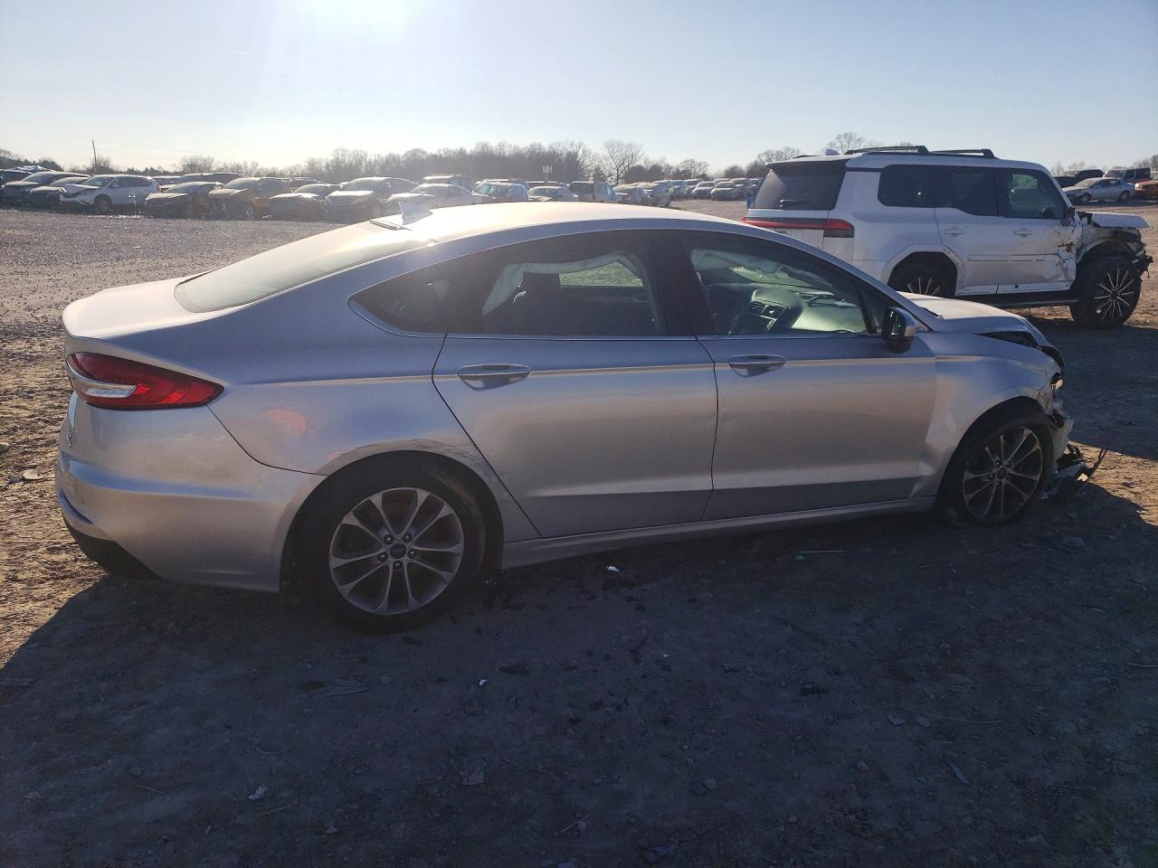 2019 FORD FUSION SE photo 3