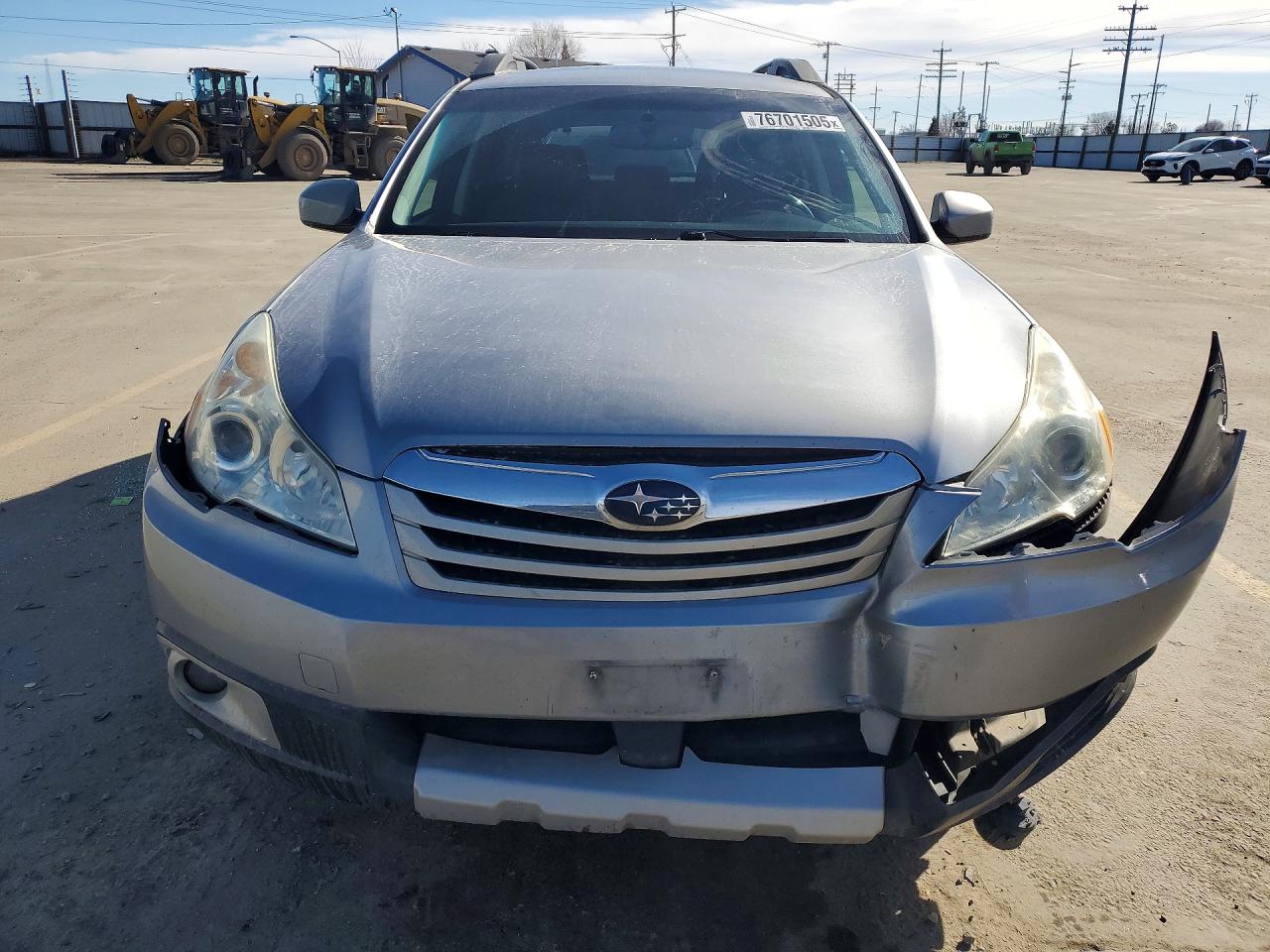 2011 SUBARU OUTBACK photo 5