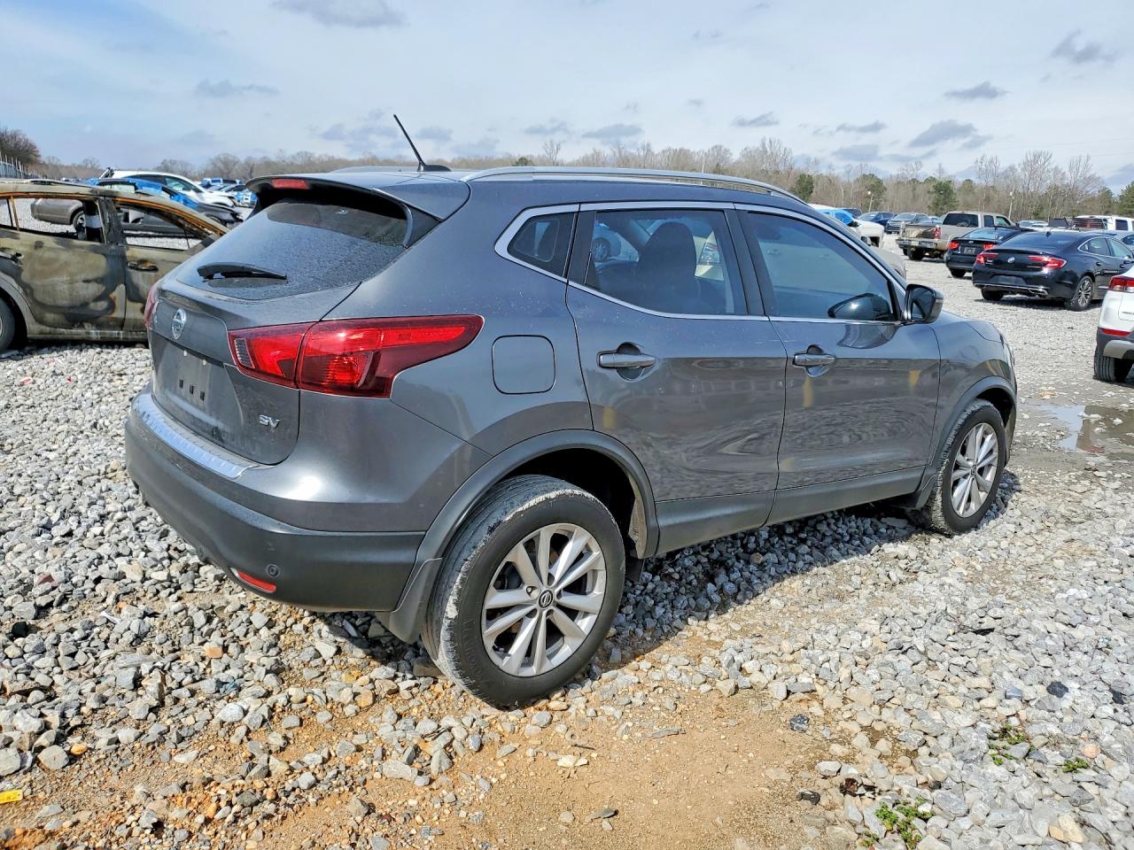2019 NISSAN ROGUE SPORT S photo 3