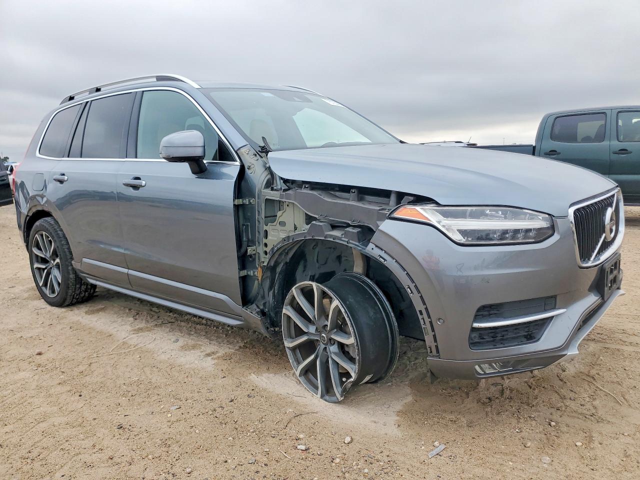 2018 VOLVO XC90 T6 photo 4