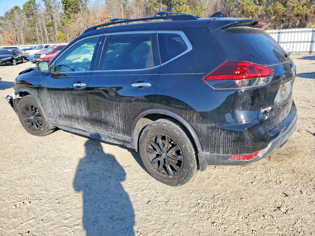 2018 NISSAN ROGUE S photo 2