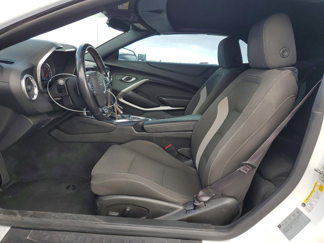 2017 CHEVROLET CAMARO LT photo 13
