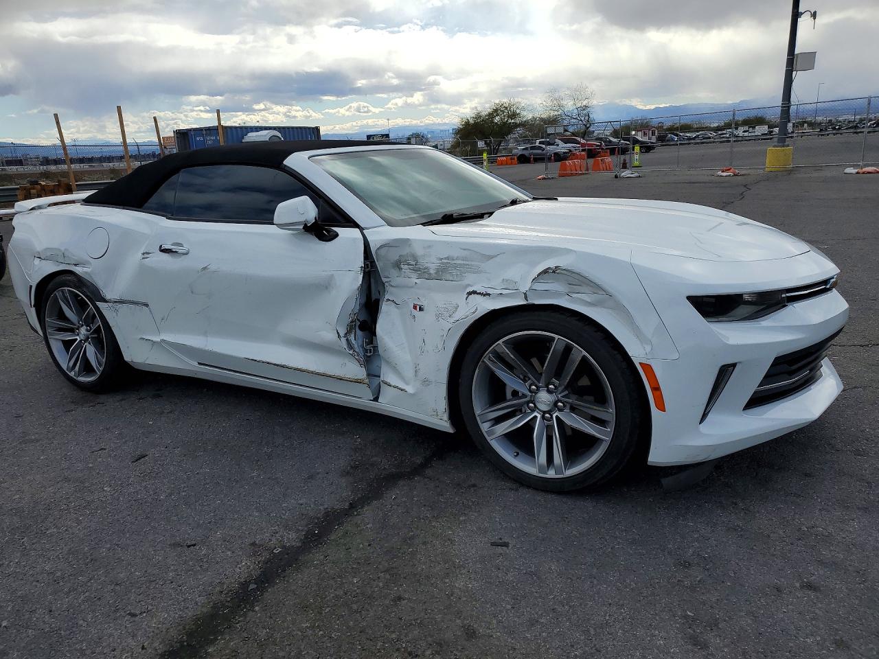 2017 CHEVROLET CAMARO LT photo 7