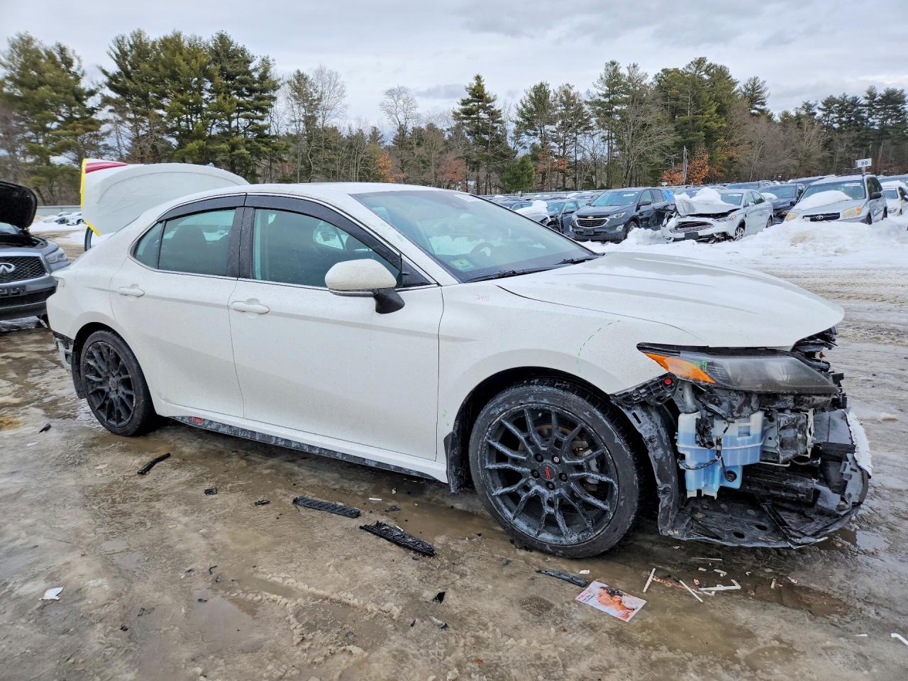2021 TOYOTA CAMRY SE photo 4