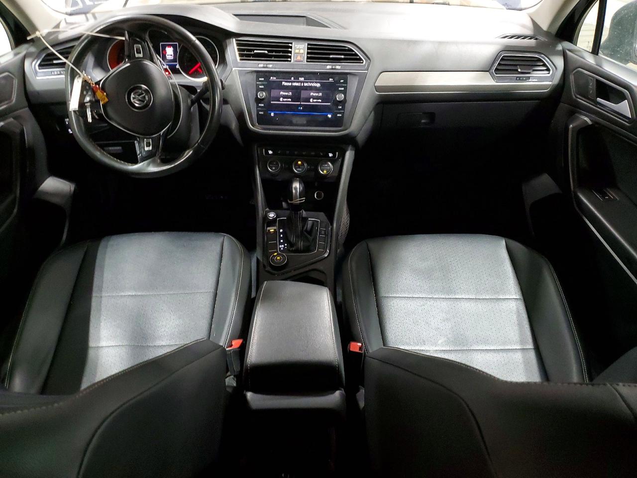 2021 VOLKSWAGEN TIGUAN SE photo 8