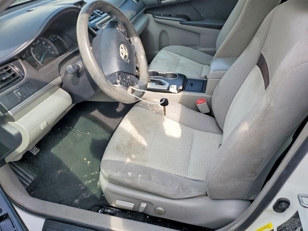 2012 TOYOTA CAMRY BASE photo 19
