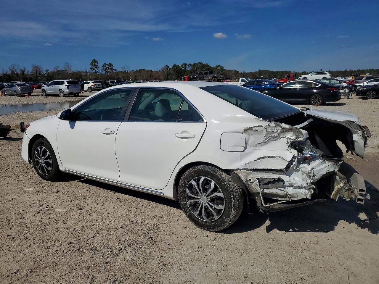 2012 TOYOTA CAMRY BASE photo 4