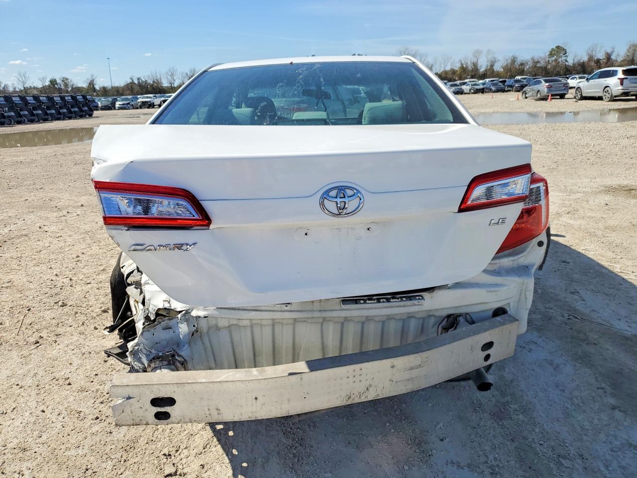 2012 TOYOTA CAMRY BASE photo 16