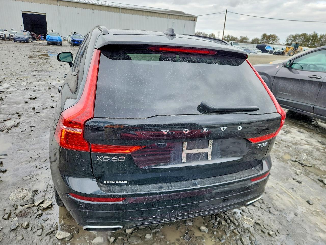 2020 VOLVO XC60 T5 R-DESIGN photo 11