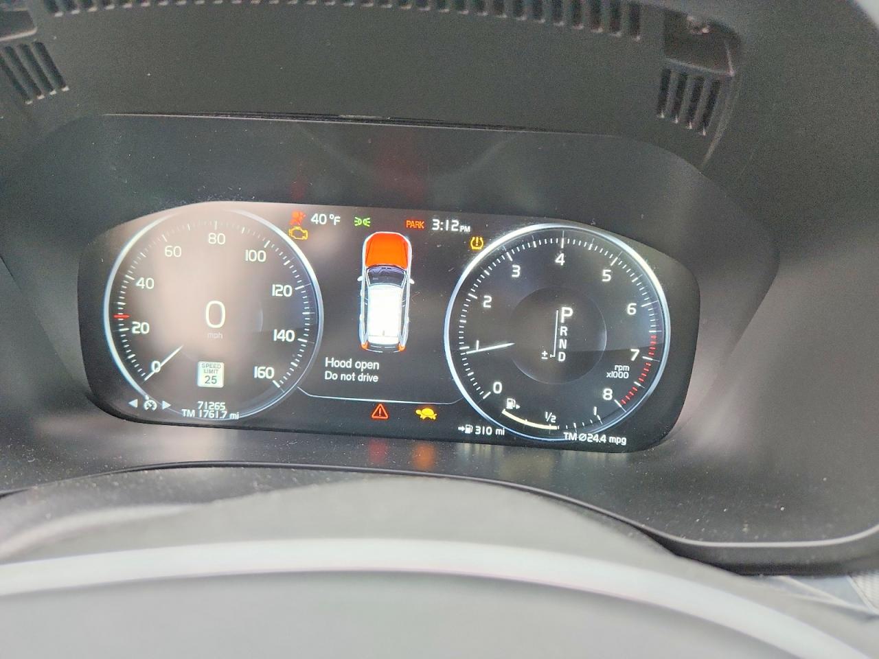 2020 VOLVO XC60 T5 R-DESIGN photo 17