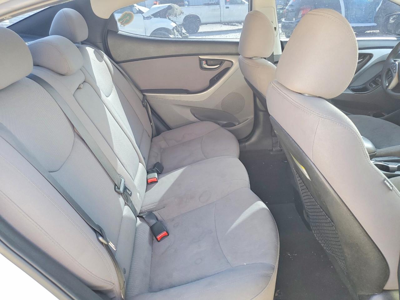 2016 HYUNDAI ELANTRA SE photo 10