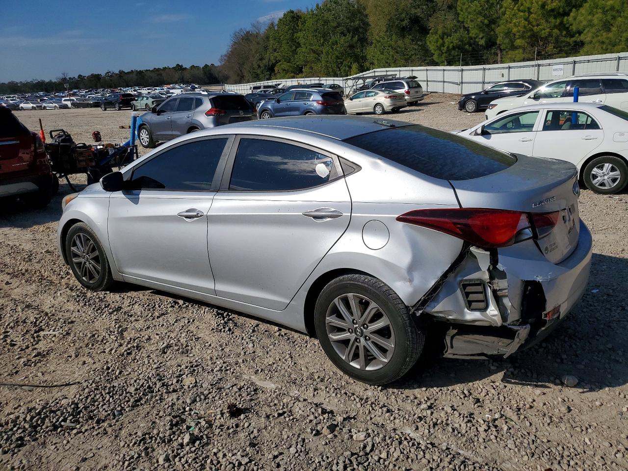 2016 HYUNDAI ELANTRA SE photo 2