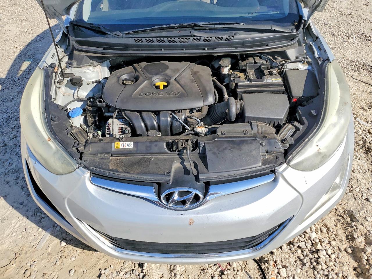 2016 HYUNDAI ELANTRA SE photo 11