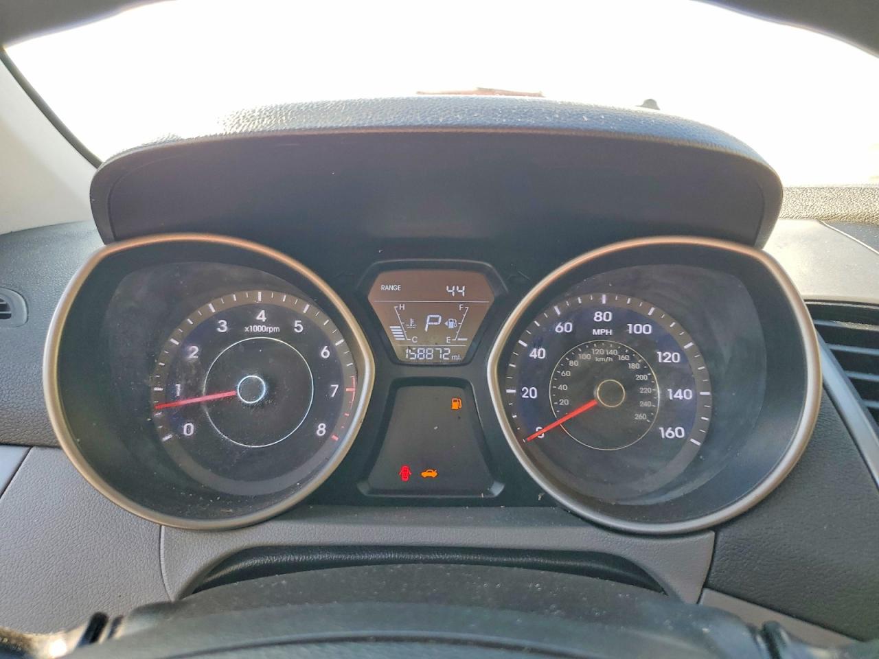 2016 HYUNDAI ELANTRA SE photo 9