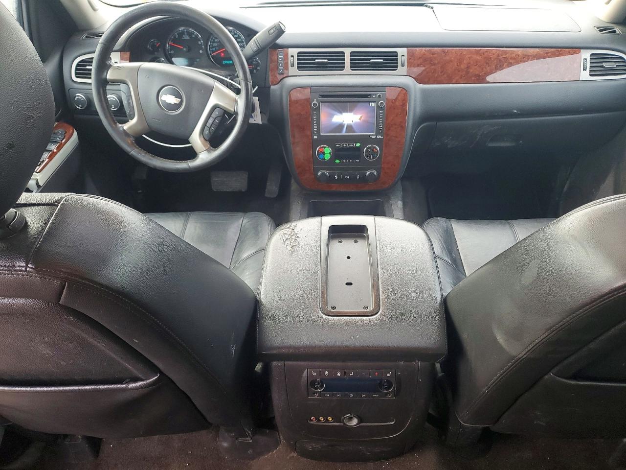 2013 CHEVROLET SUBURBAN K1500 LT photo 15