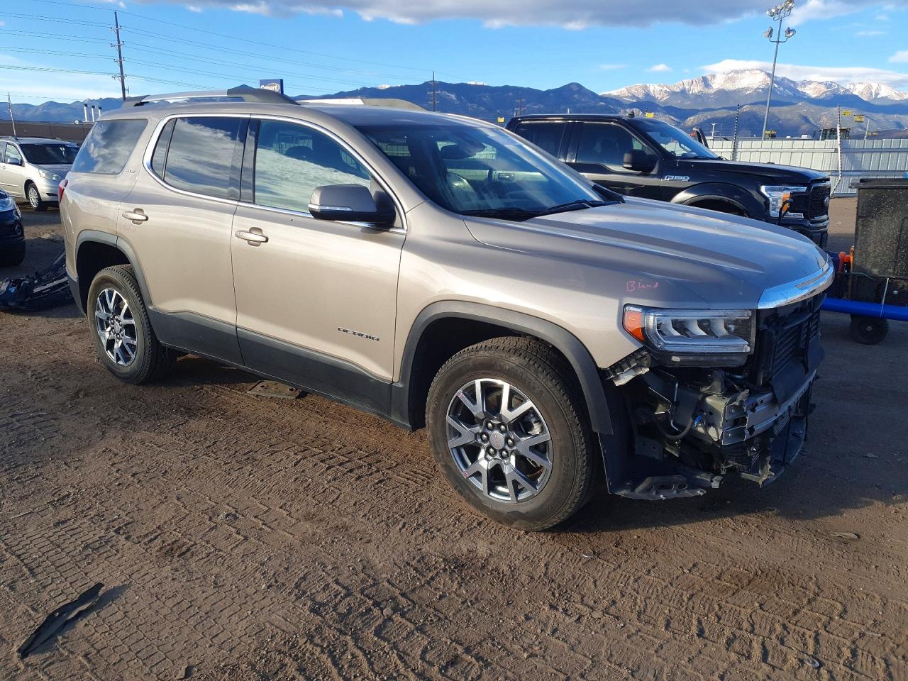 2023 GMC ACADIA SLT photo 4