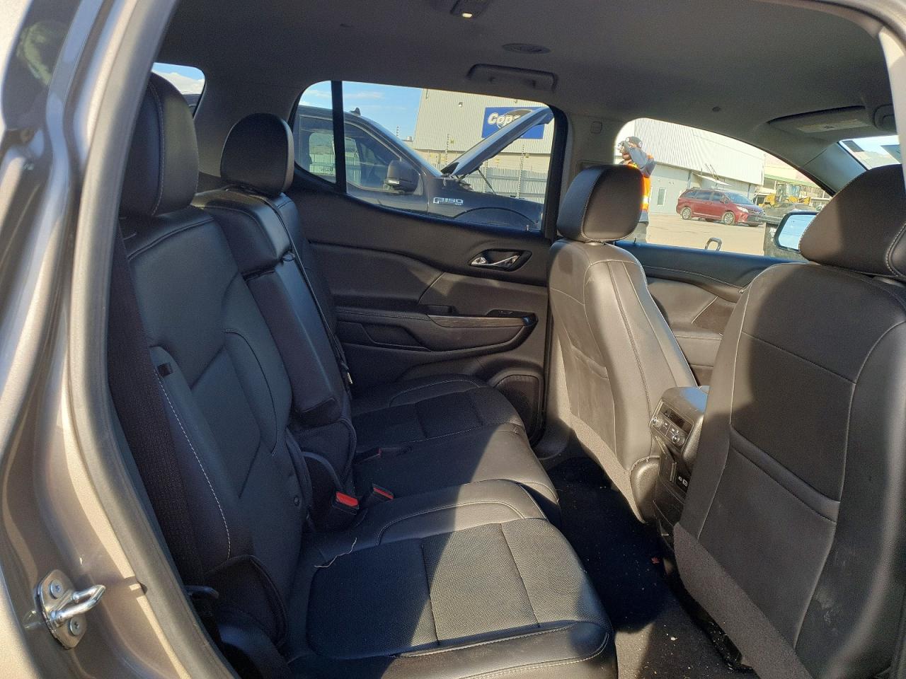 2023 GMC ACADIA SLT photo 11