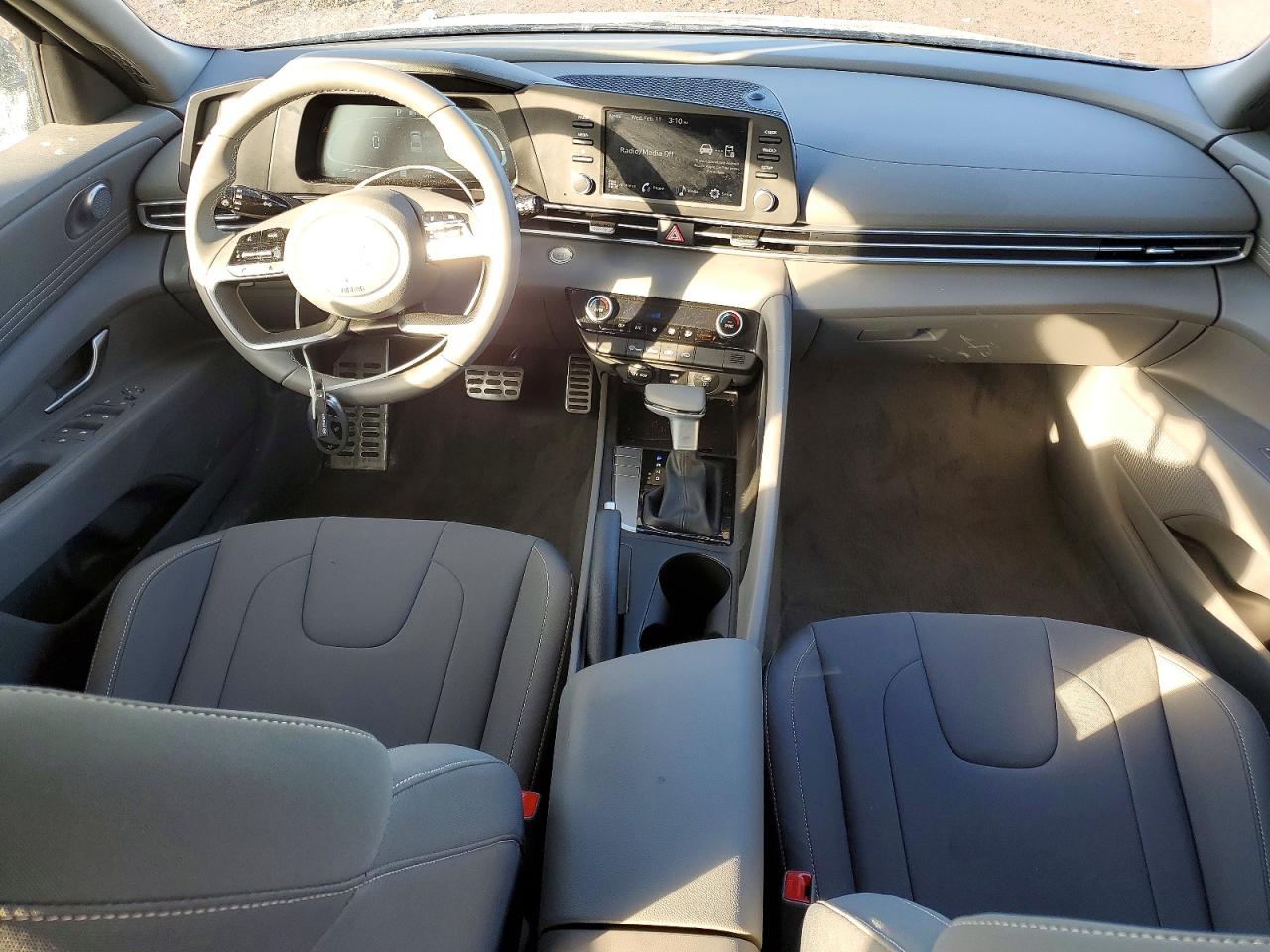 2025 HYUNDAI ELANTRA SEL SPORT photo 15