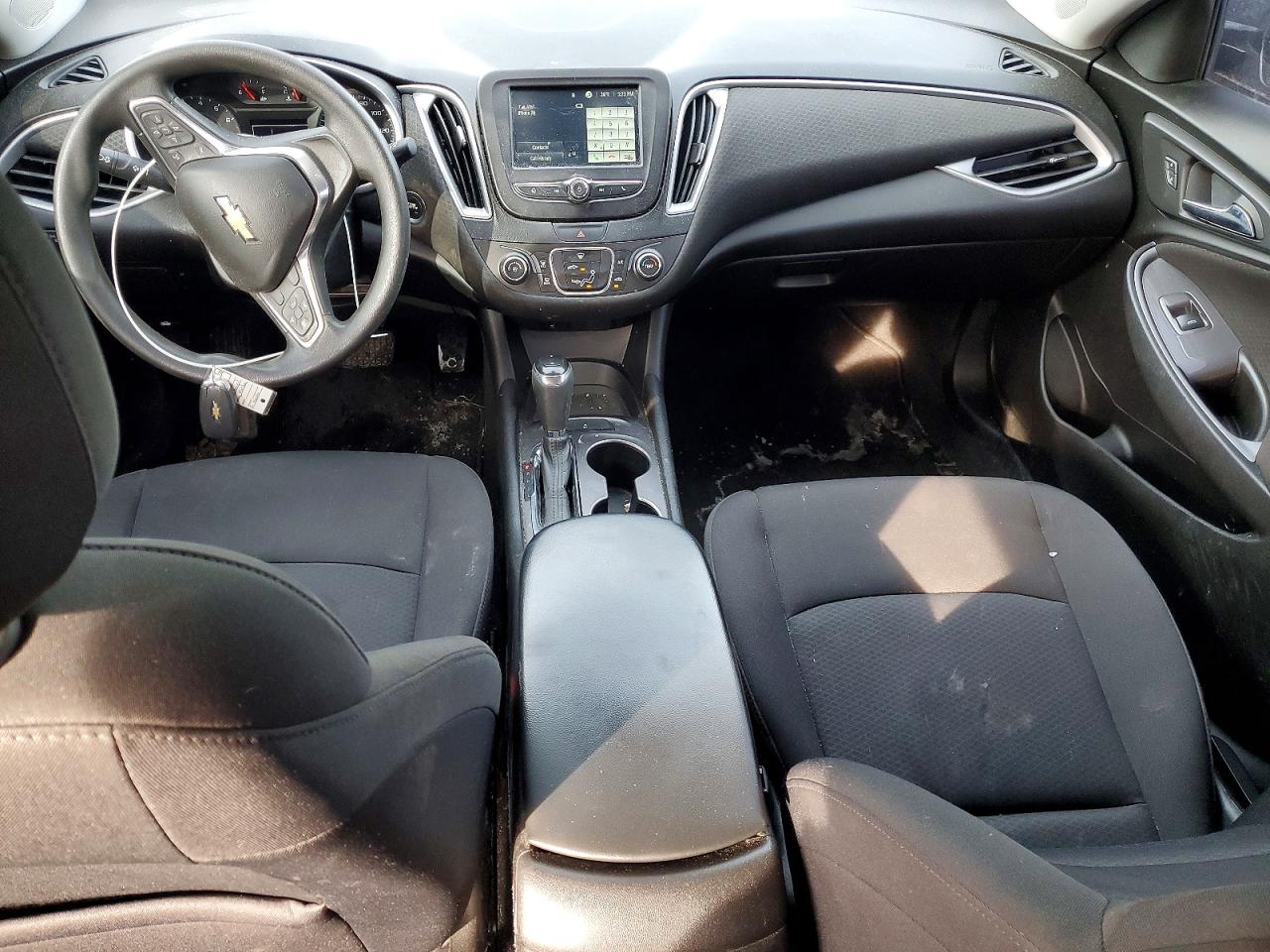 2018 CHEVROLET MALIBU LS photo 8