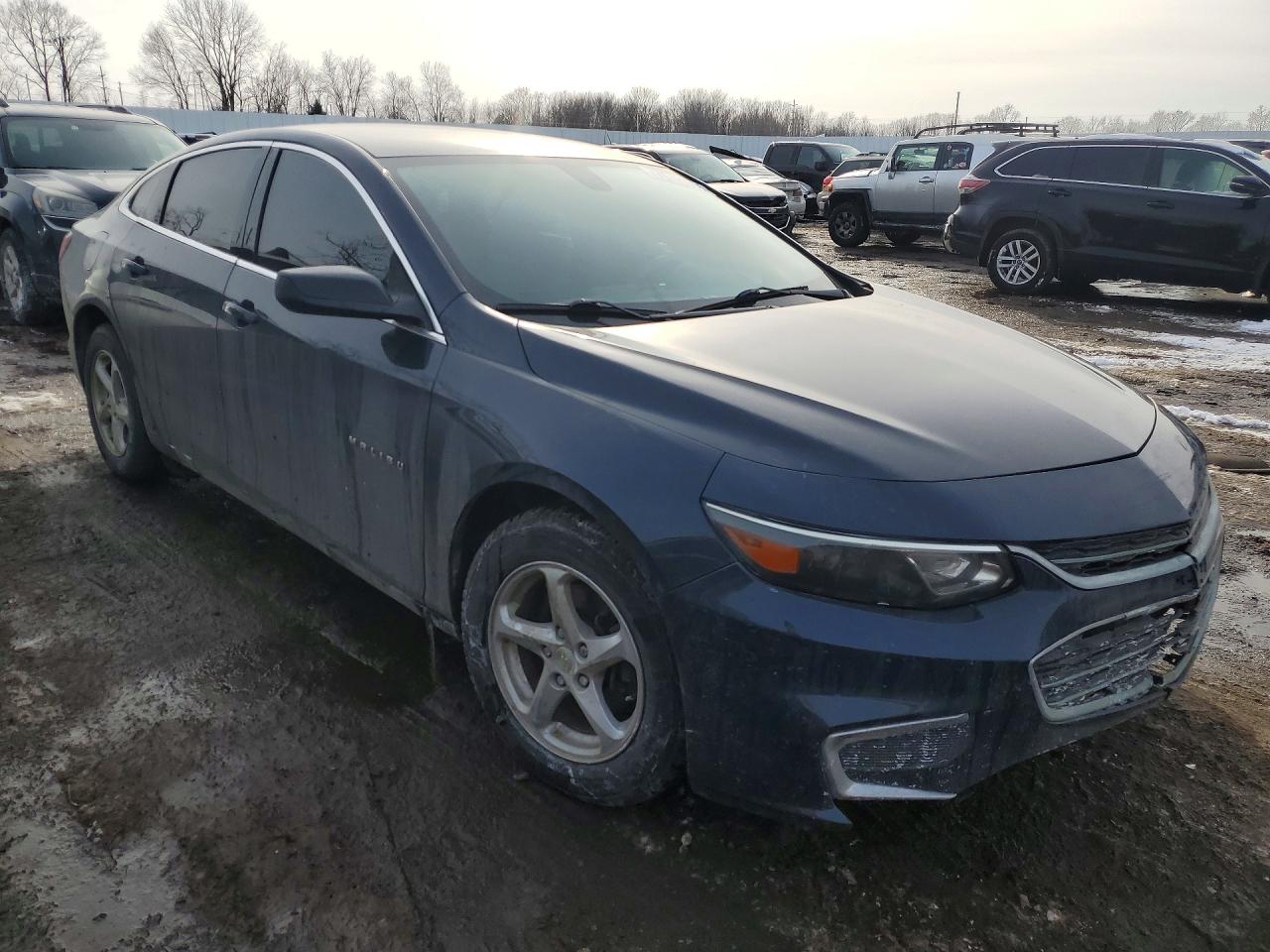 2018 CHEVROLET MALIBU LS photo 4