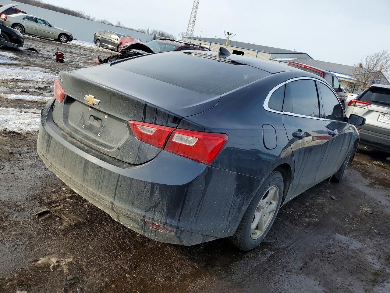 2018 CHEVROLET MALIBU LS photo 3