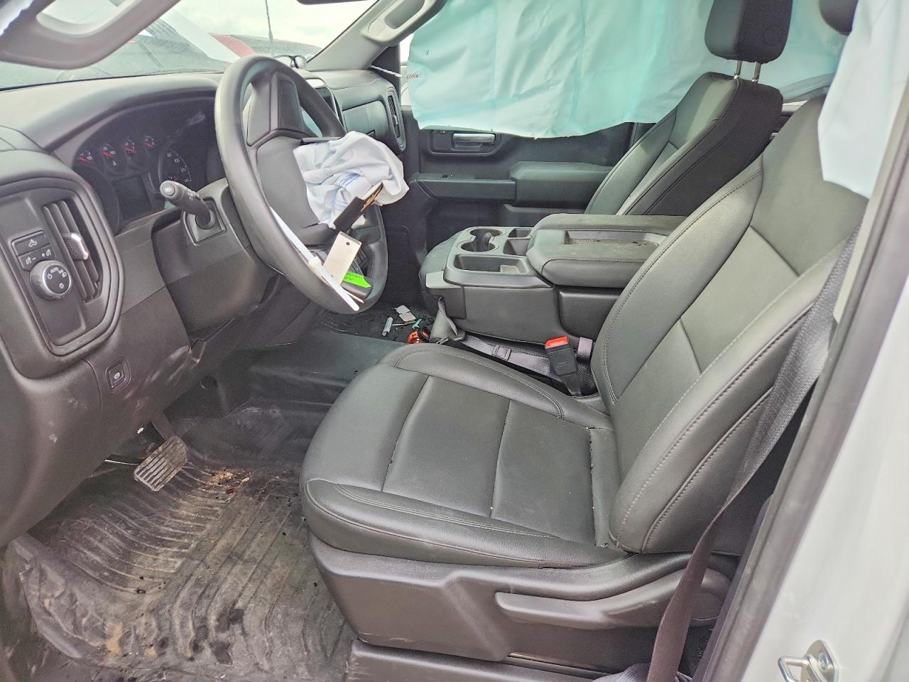 2025 CHEVROLET SILVERADO C2500 HEAVY DUTY photo 13
