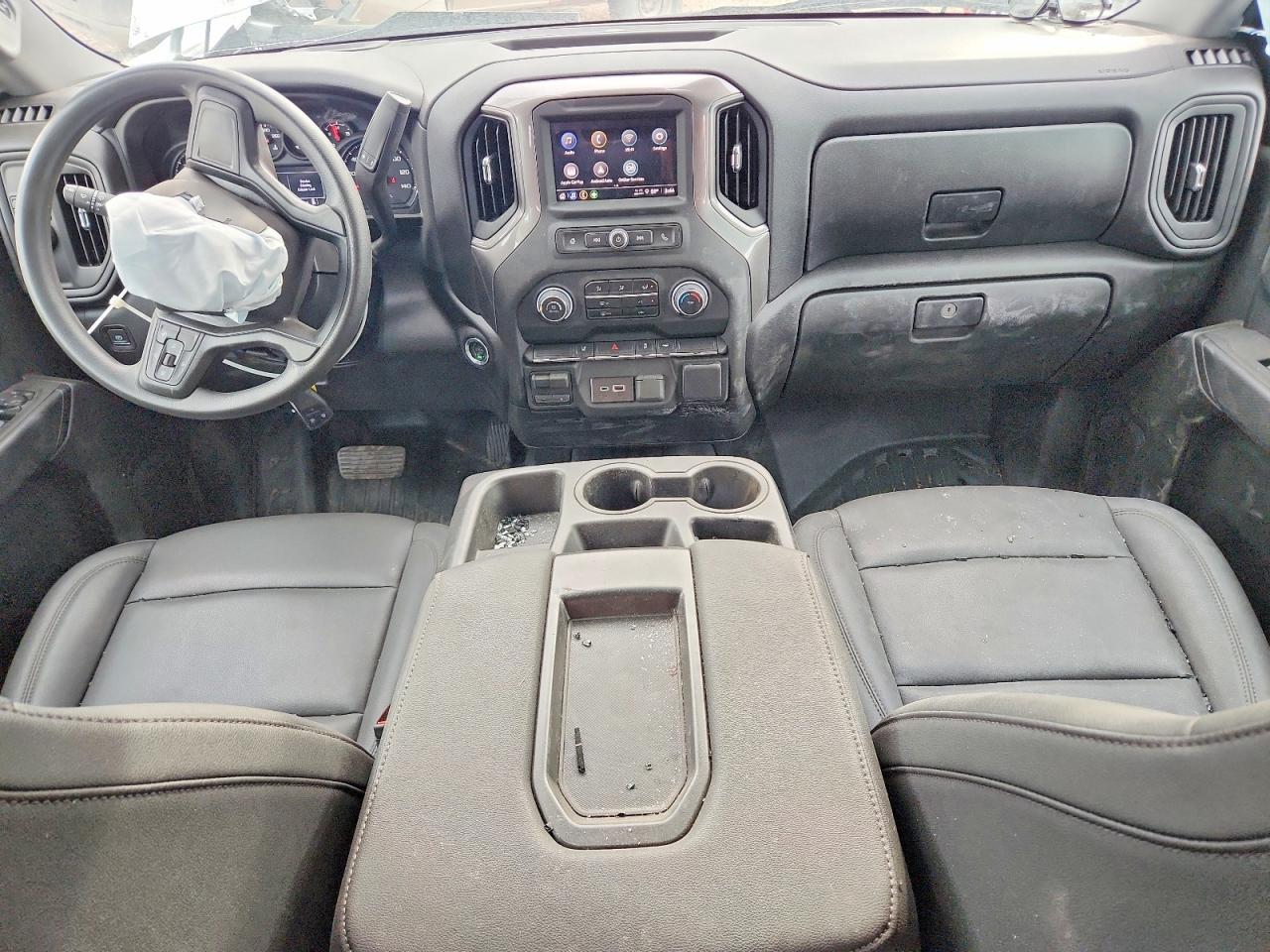 2025 CHEVROLET SILVERADO C2500 HEAVY DUTY photo 15