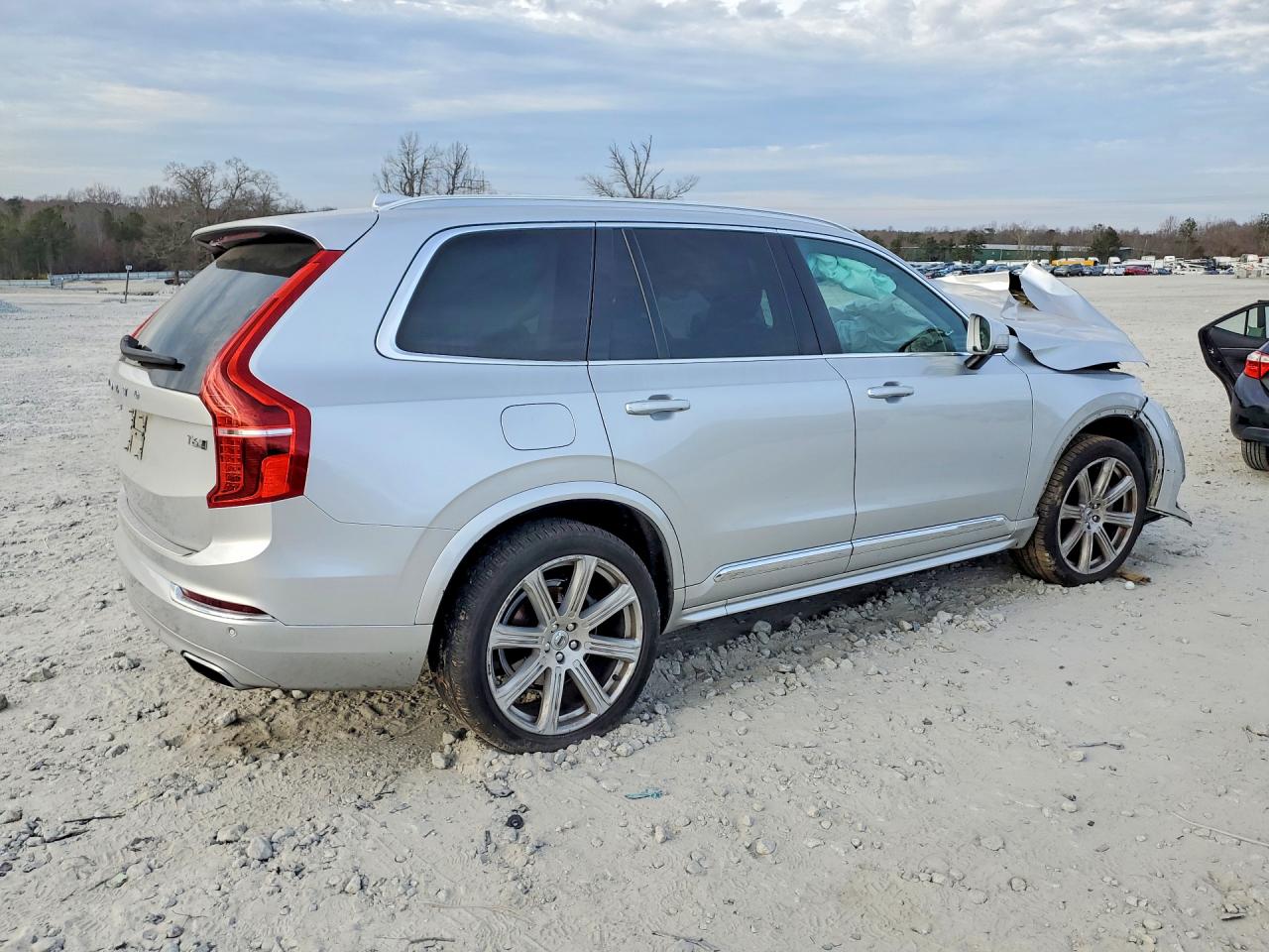 2019 VOLVO XC90 T6 INSCRIPTION photo 3