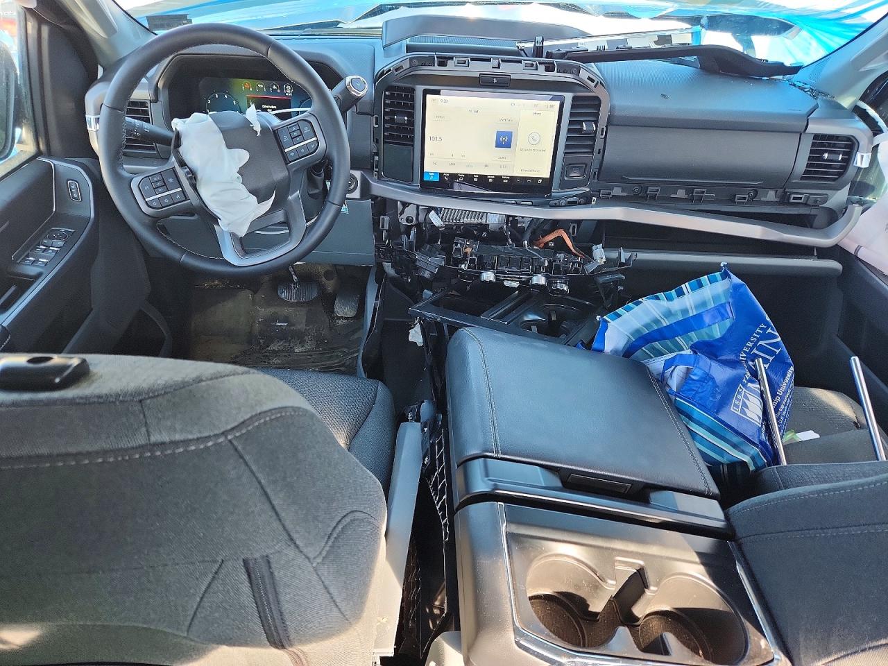 2025 FORD F150 XLT photo 8