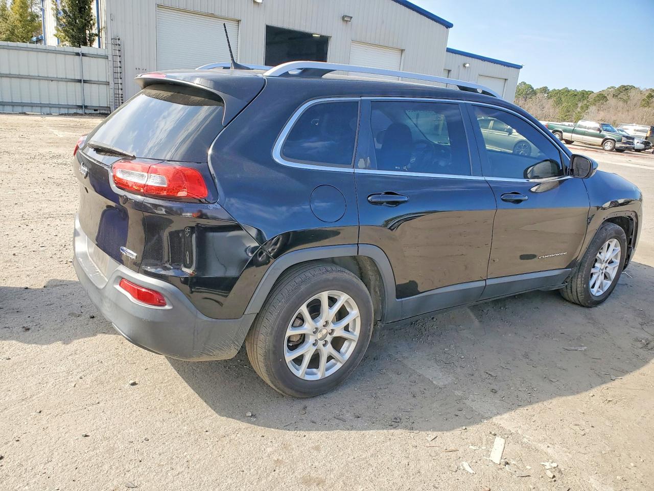 2017 JEEP CHEROKEE LATITUDE photo 5