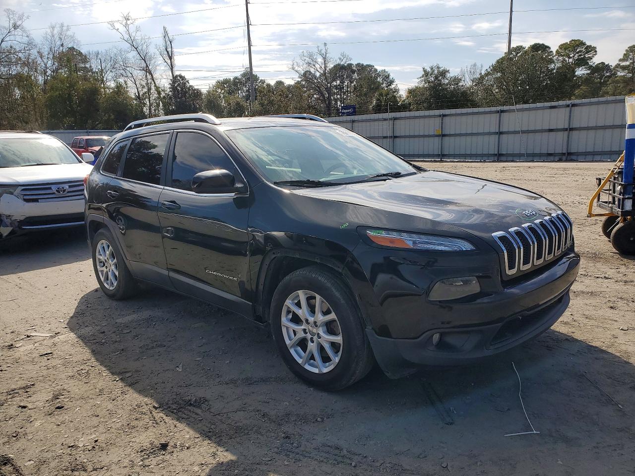 2017 JEEP CHEROKEE LATITUDE photo 7