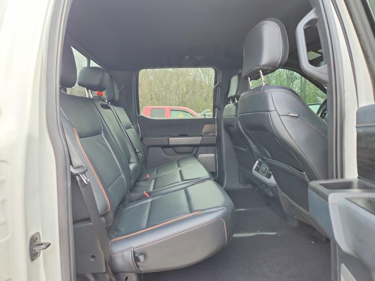 2024 FORD F150 LARIAT photo 37